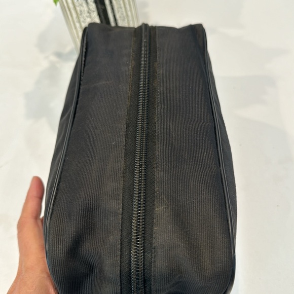 Authentic Fendi toiletry bag - Picture 7 of 11